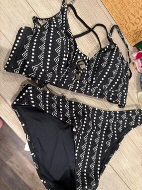 Cupshe Black and White Geometric Dot Print Bikini Set